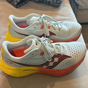 Saucony Endorphin Speed 4 Womens